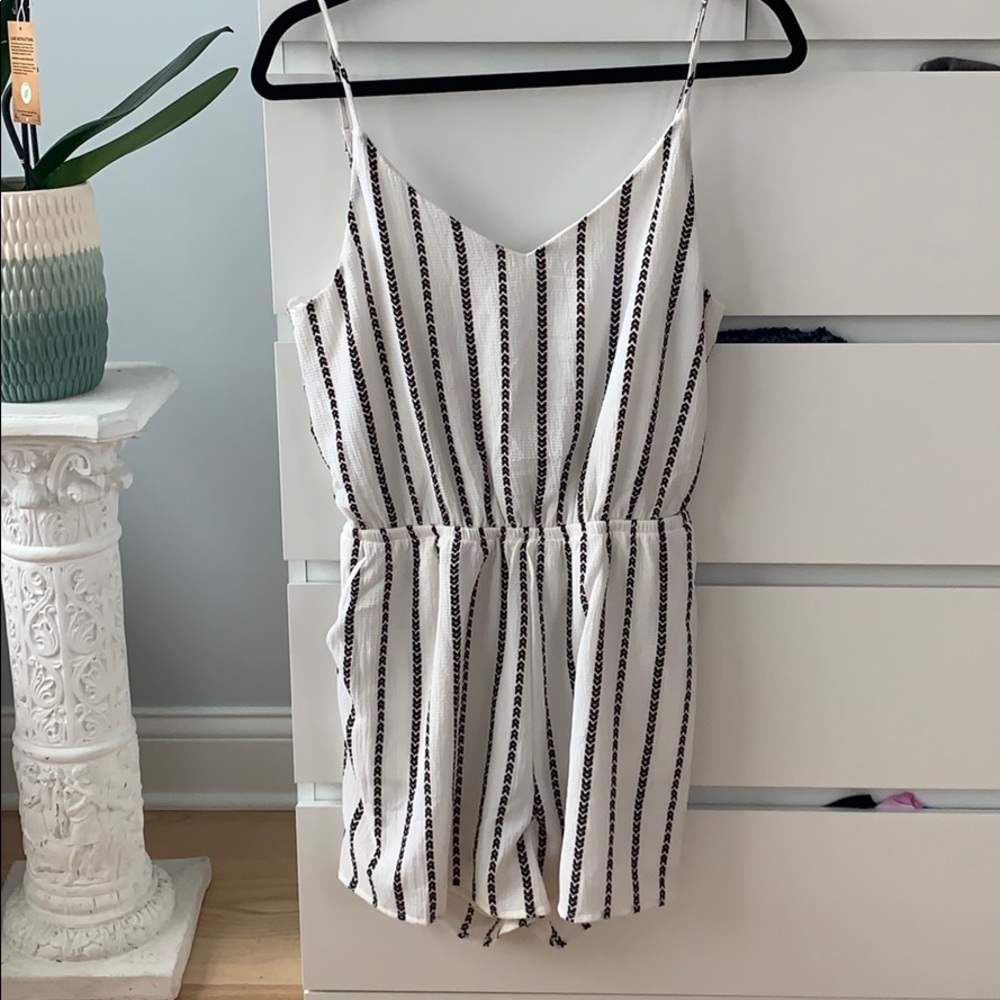 White stripped romper with cute tie in the back